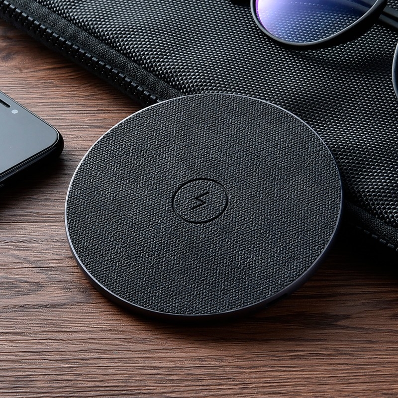 桌面式无线充电器